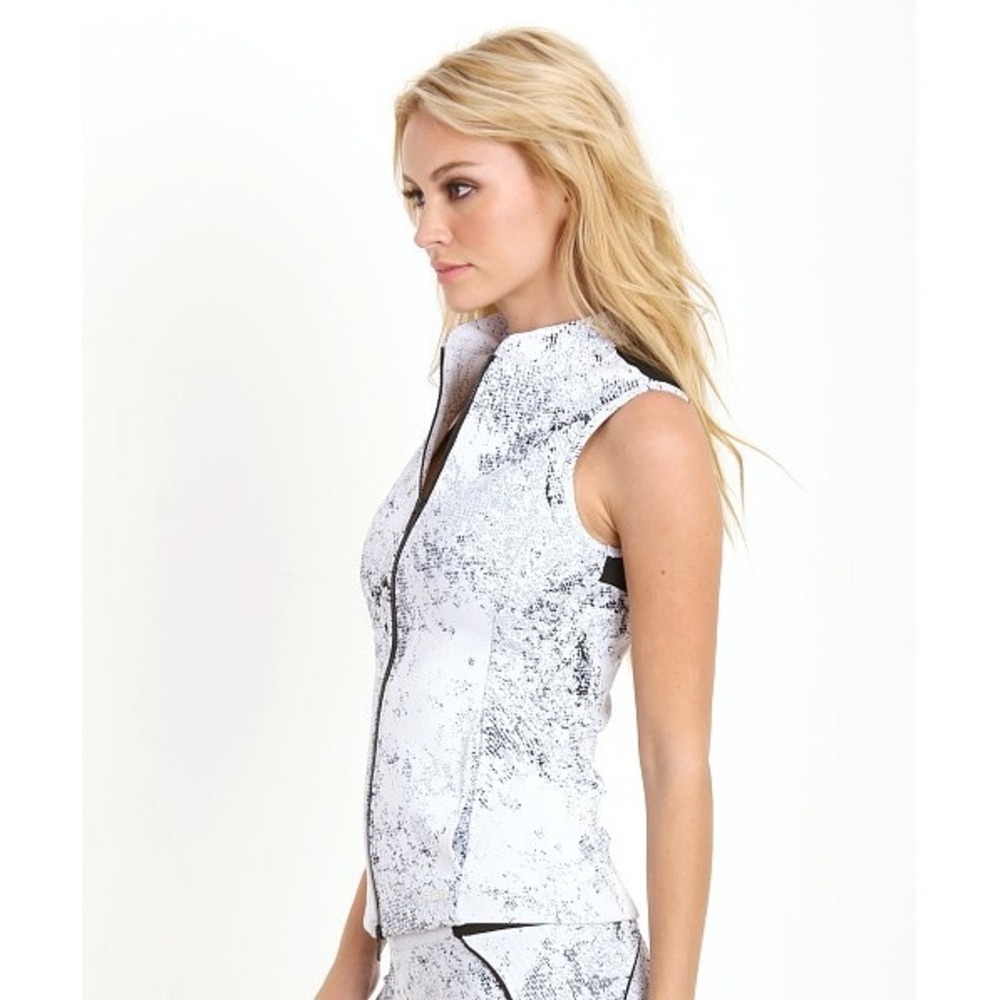 Koral‎ Icebreaker Vest Black White Snake Print Athleisure Athletic Size Medium